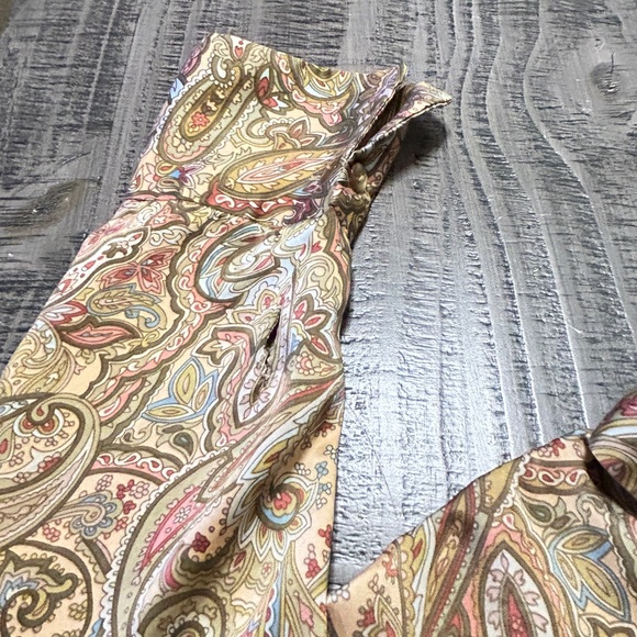 Anna And Frank Multicolor Paisley Women's Silk Button Down Shirt - Picture 4 of 8